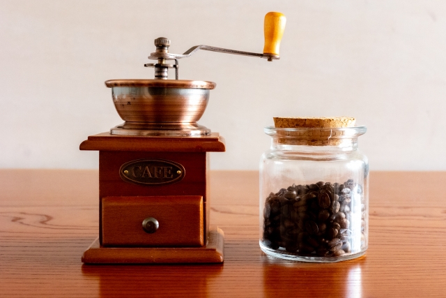 好みのコーヒーの味わいにするために必要なミルの挽き具合と注意点