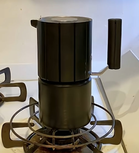 うちのカフェラテはほんとに美味しい☕😋