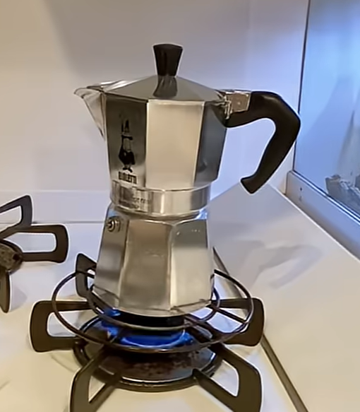 マキネッタで楽しむ、リラックスした朝のおうちカフェ☕😋